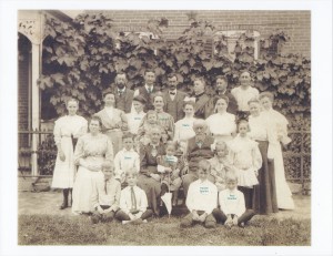 Group photo at Anton and Clara Weiss 50th anniversary, with labels identifying known people